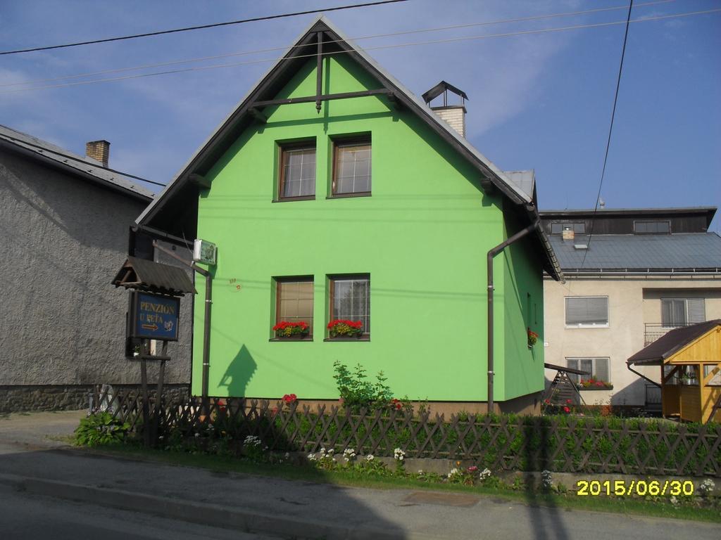 Ferienwohnung Penzion U Peta Hrustin Exterior foto